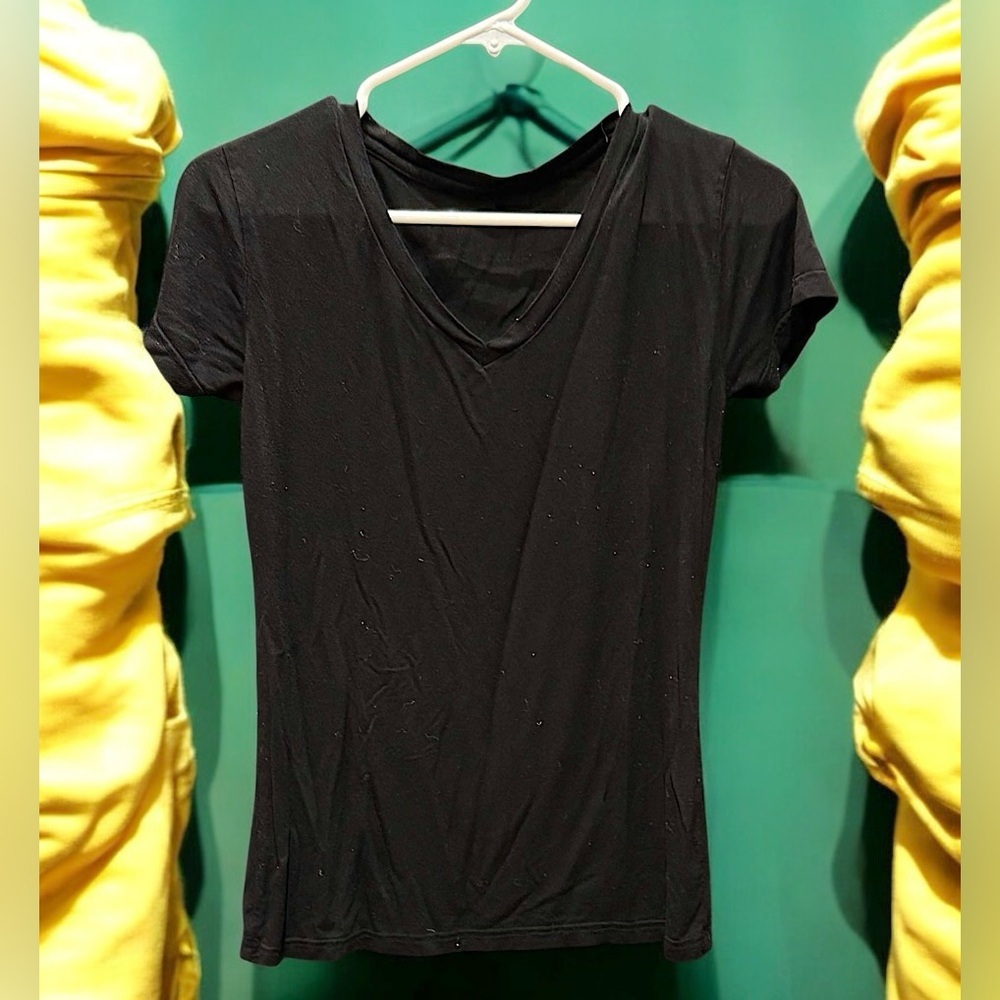 Classic Black V-Neck Women's Top SMALL 14 in pit to pit length 24in